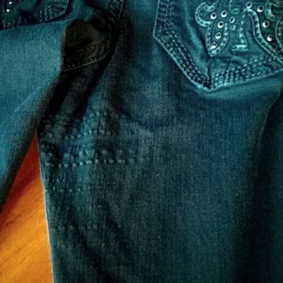 Rock Revival Jeans. - Picture 3 of 8